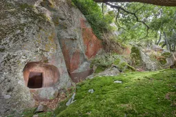 Necropoli di Sos Furrighesos - Dettaglio decorazioni